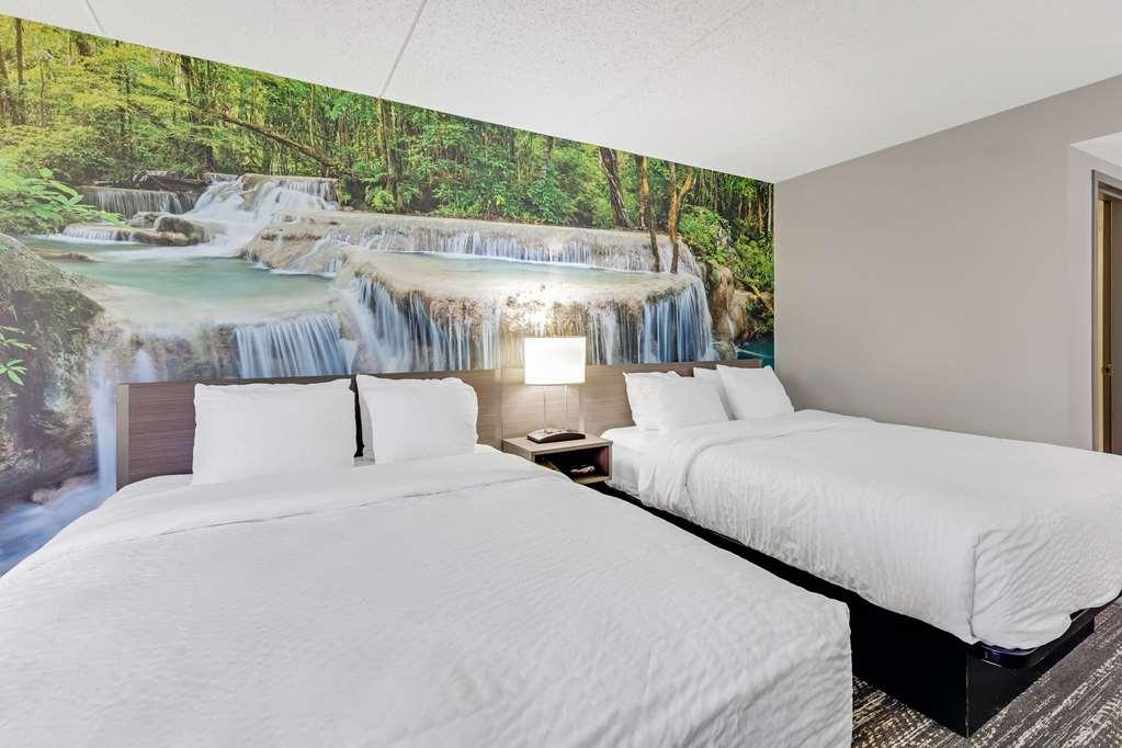 Отель Clarion Pointe Near Erie Casino Kearsarge Номер фото